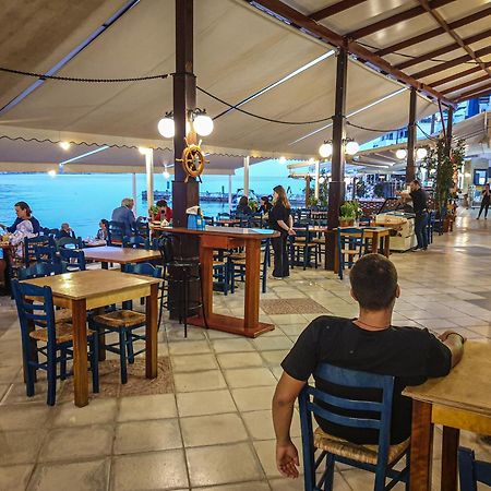 The Blue House Hotel Loutro Buitenkant foto