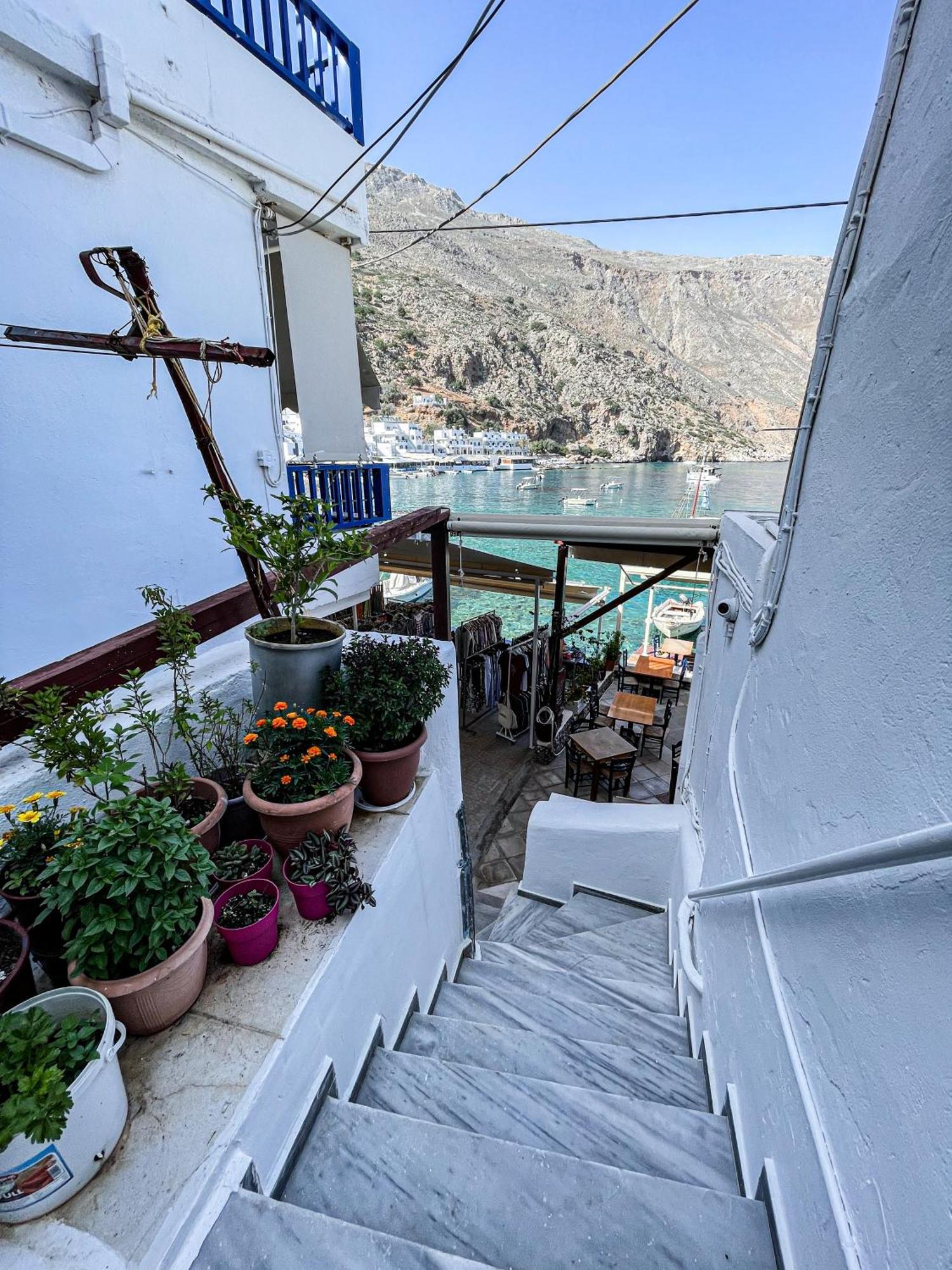 The Blue House Hotel Loutro Buitenkant foto